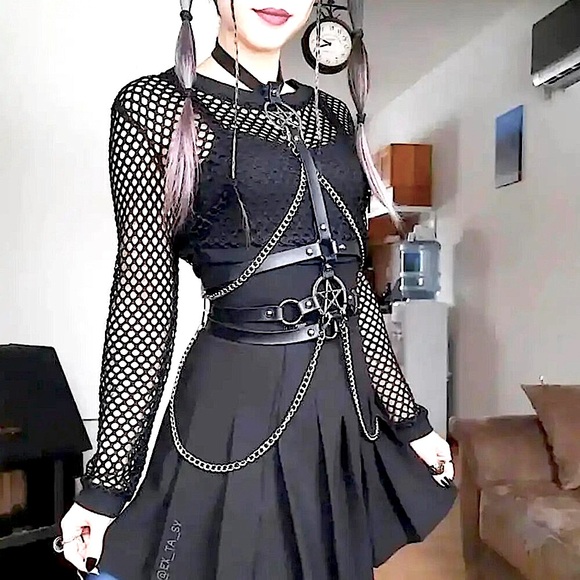 Faux leather pentagram body chain harness - Picture 15 of 16